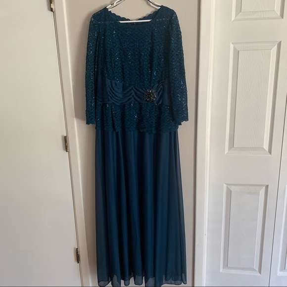 Cachet Sequin Glitter Lace Bodice Mock Two-Piece Gown - Picture 5 of 12